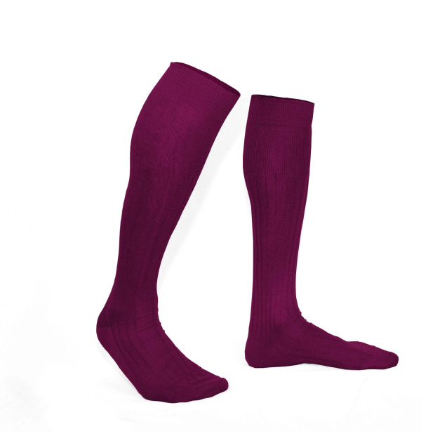 chaussettes-montantes-mi-bas-unies-violet-prune-en-pur-fil-d'écosse-remaillées-à-la-main-pour-homme